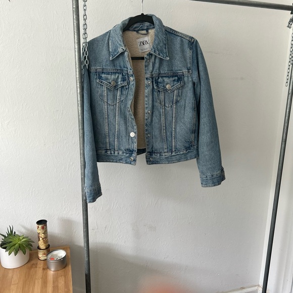 C Zara fleece lined Sherpa denim jacket cropped size xs EUC worn once af3 - Picture 5 of 11